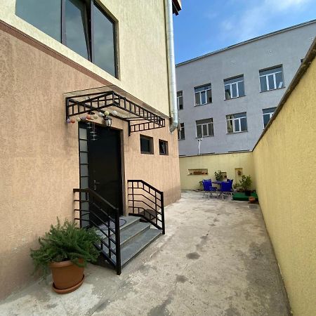 Lovely And Cozy Apartment! Κουτάισι Εξωτερικό φωτογραφία