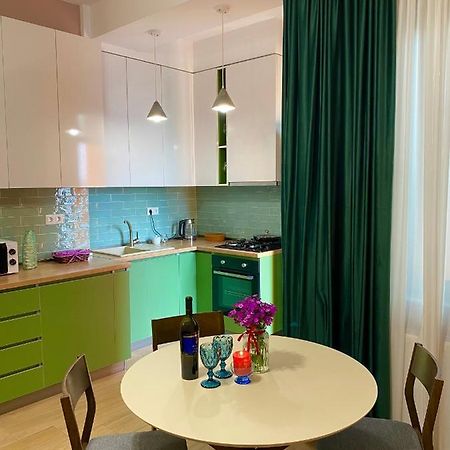 Lovely And Cozy Apartment! Κουτάισι Εξωτερικό φωτογραφία