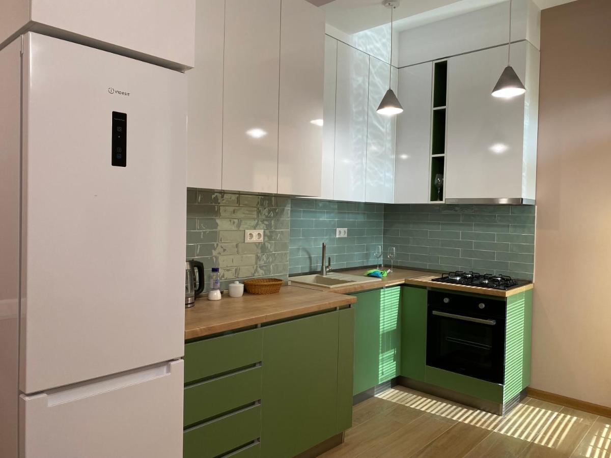 Lovely And Cozy Apartment! Κουτάισι Εξωτερικό φωτογραφία