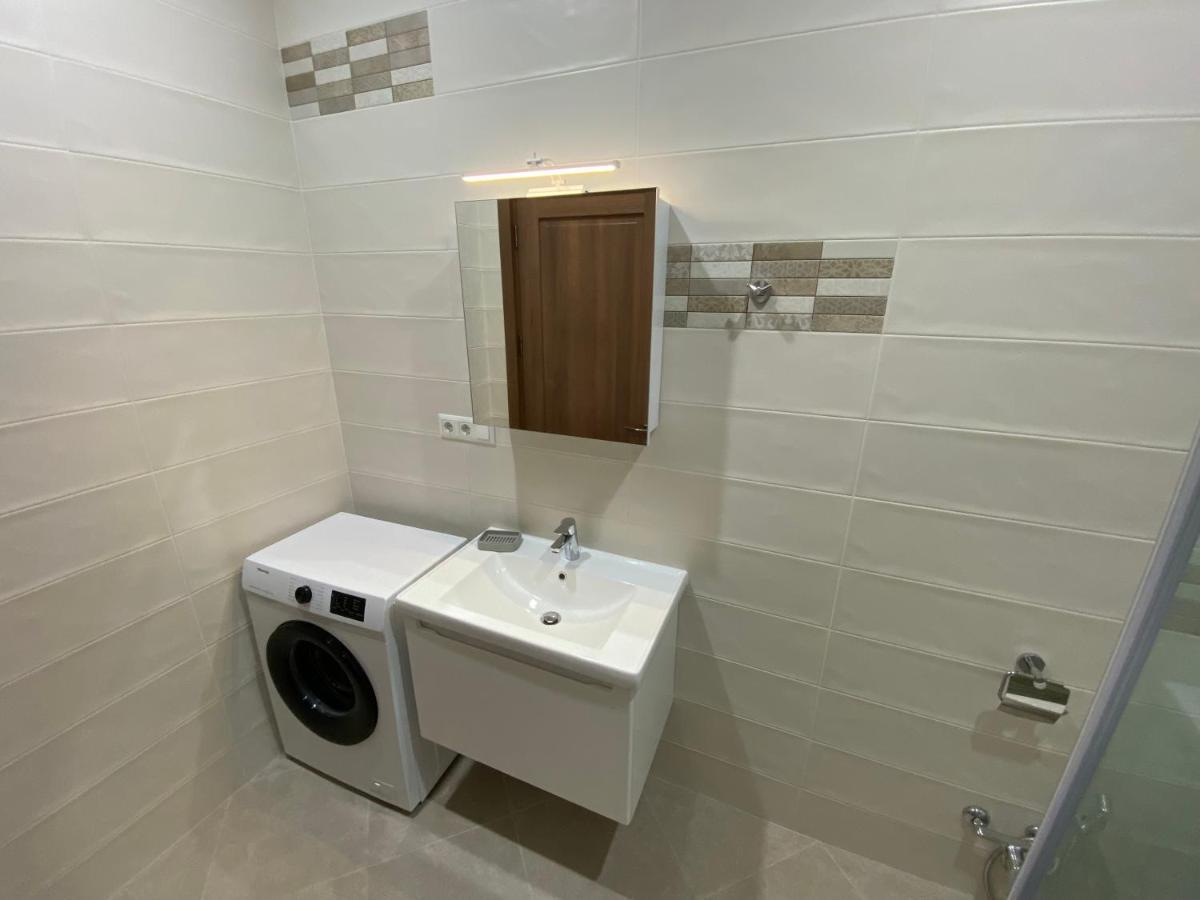 Lovely And Cozy Apartment! Κουτάισι Εξωτερικό φωτογραφία