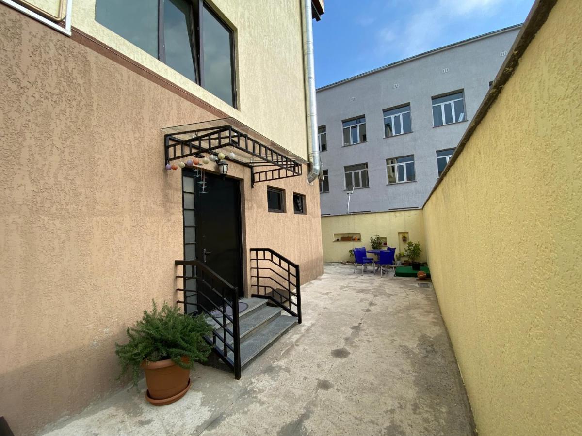 Lovely And Cozy Apartment! Κουτάισι Εξωτερικό φωτογραφία
