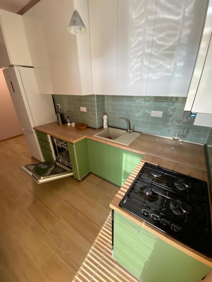 Lovely And Cozy Apartment! Κουτάισι Εξωτερικό φωτογραφία
