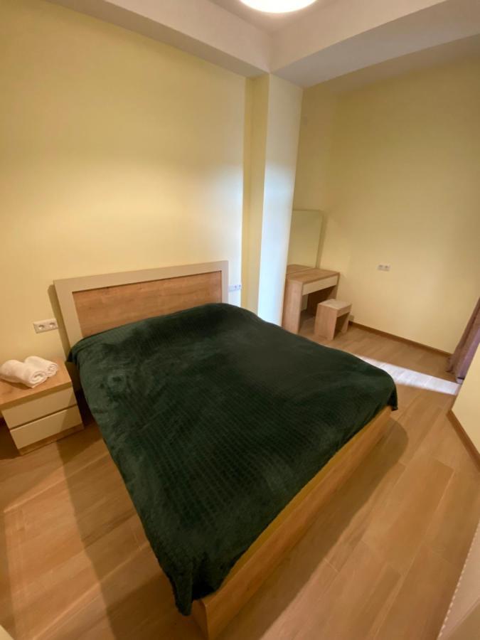Lovely And Cozy Apartment! Κουτάισι Εξωτερικό φωτογραφία