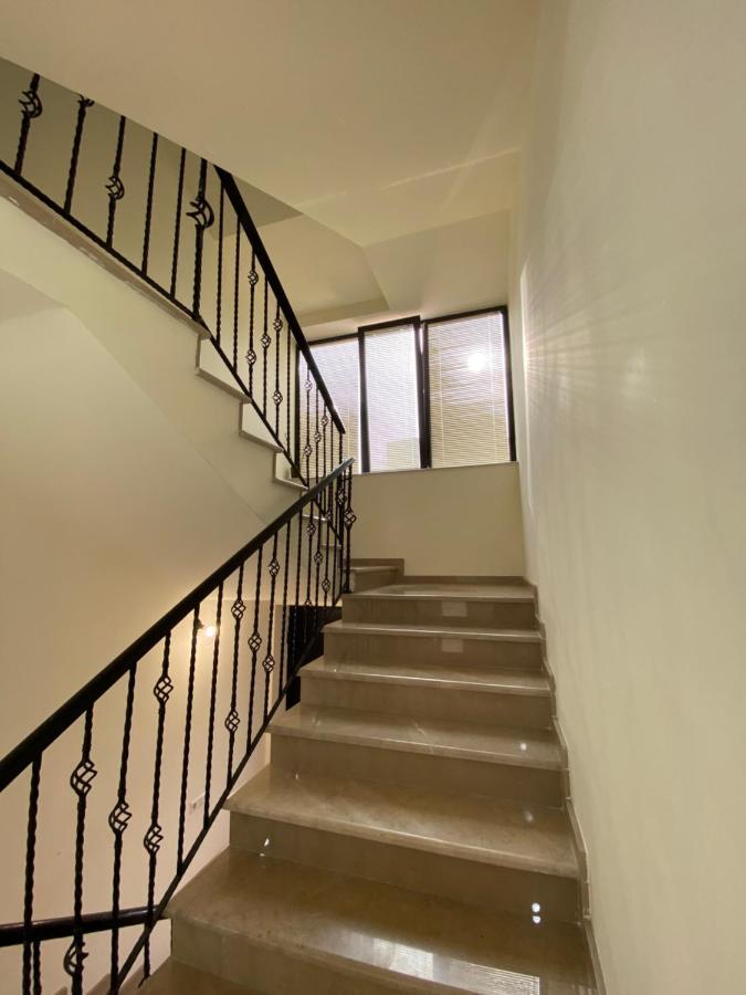 Lovely And Cozy Apartment! Κουτάισι Εξωτερικό φωτογραφία